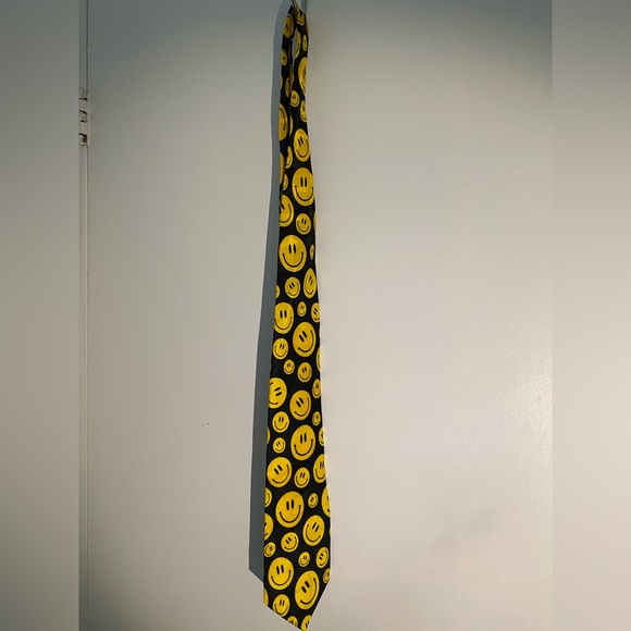 Men’s New Smiley Face Polyester New Tie - Picture 2 of 3